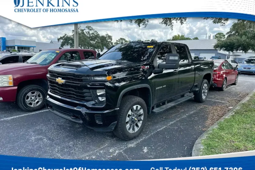 2024 Chevrolet Silverado 2500HD Custom photo 1