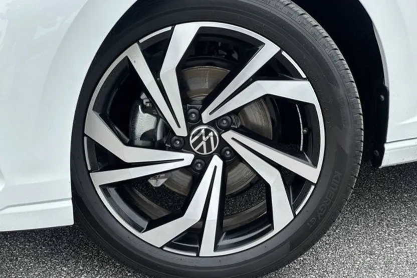 2025 Volkswagen Jetta 1.5T SEL photo 1