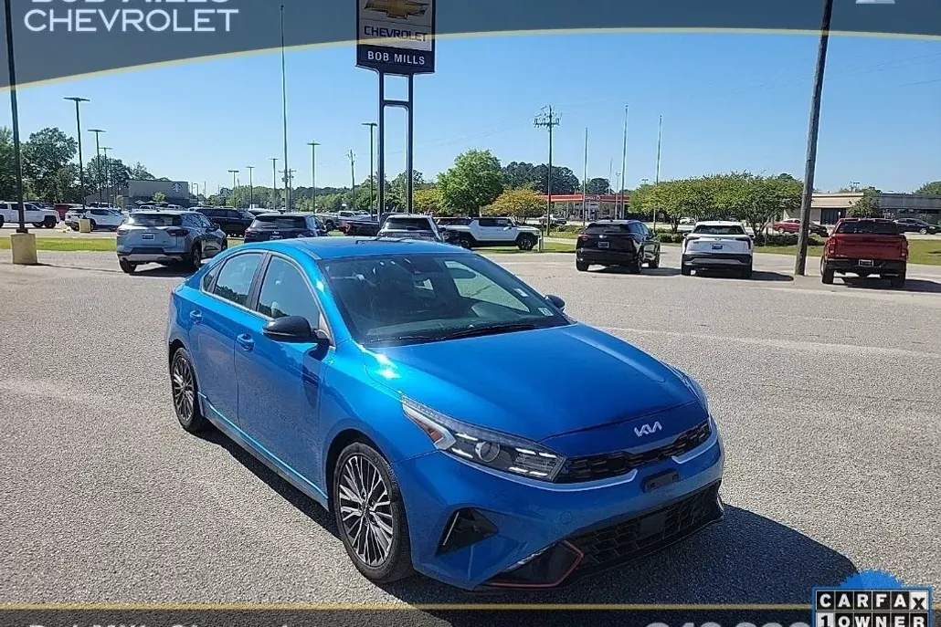 2022 Kia Forte GT-Line photo 1