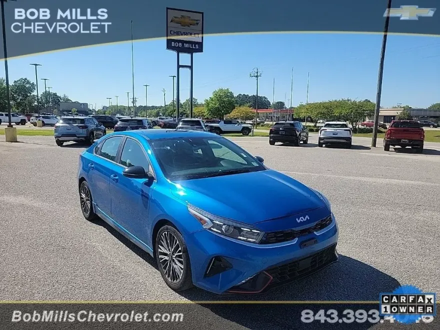 2022 Kia Forte GT-Line photo 1