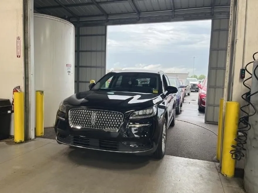 2022 Lincoln Corsair Standard photo 1