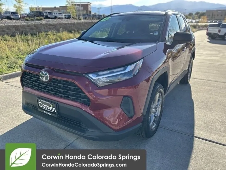 2023 Toyota RAV4 Hybrid LE photo 1
