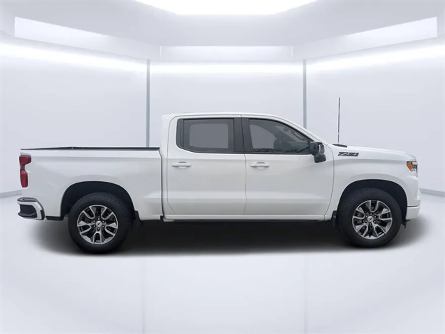 2024 Chevrolet Silverado 1500 RST photo 1