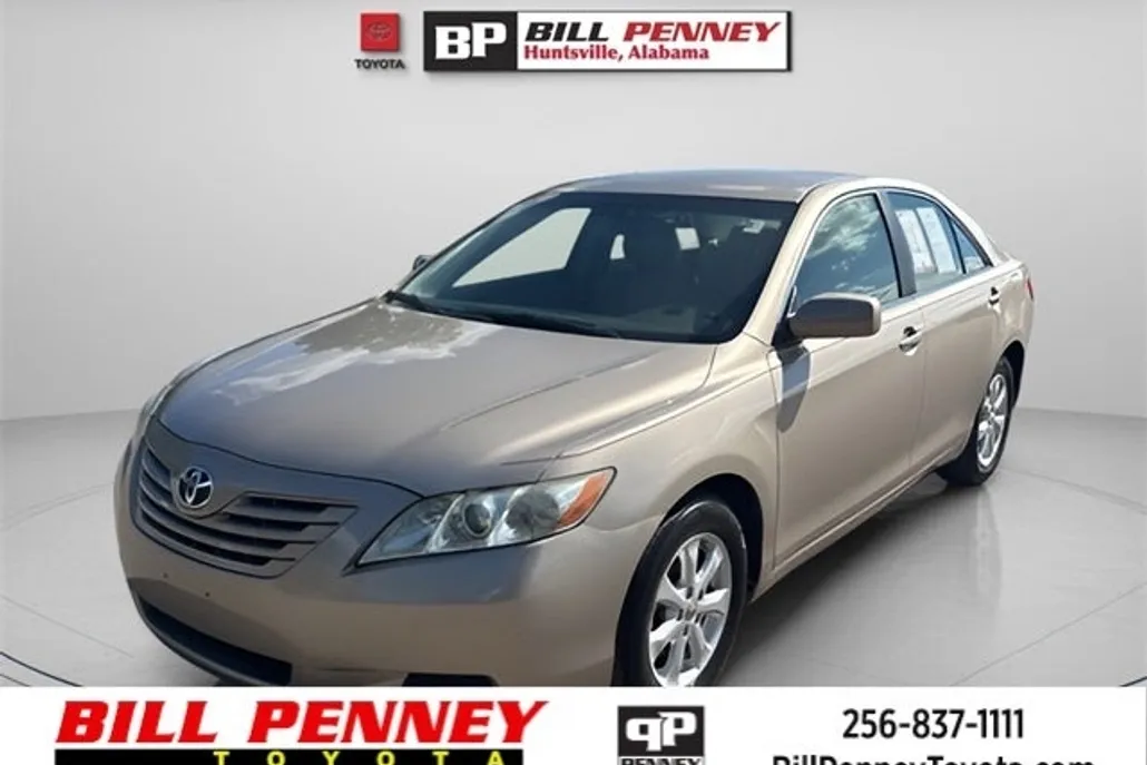 2009 Toyota Camry LE photo 1