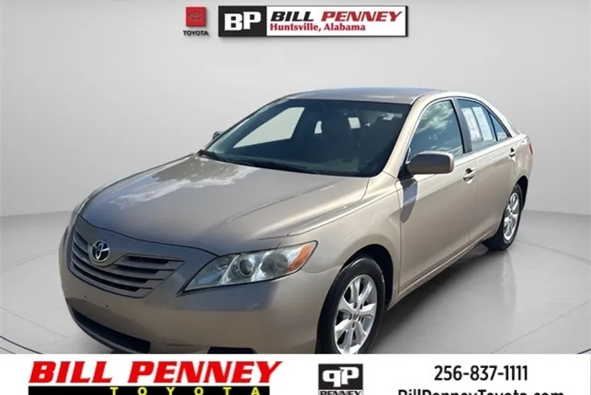 2009 Toyota Camry LE photo 1