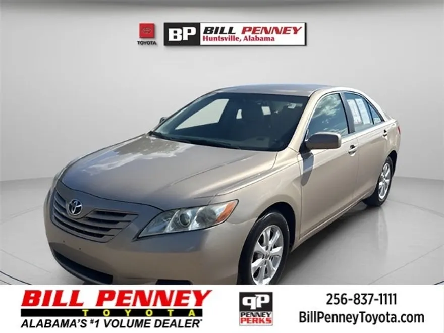 2009 Toyota Camry LE photo 1