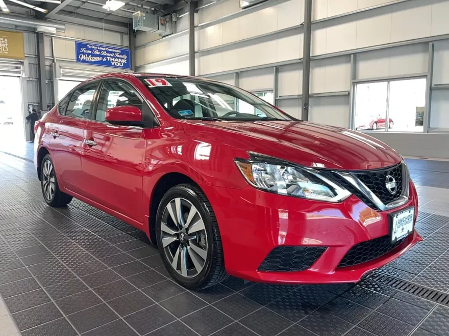 2019 Nissan Sentra SV photo 1