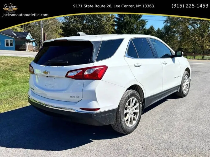 2018 Chevrolet Equinox LT photo 1