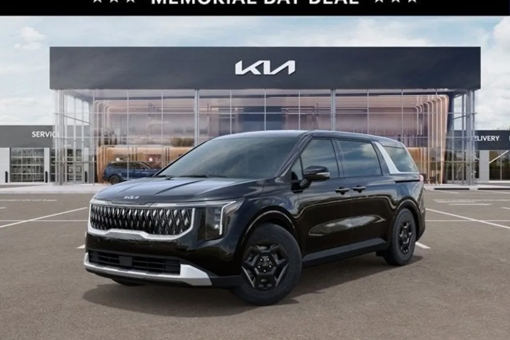 2025 Kia Carnival LXS photo 1