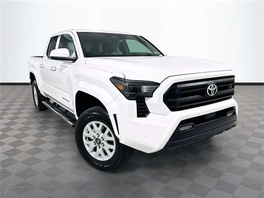 2024 Toyota Tacoma SR5 photo 1