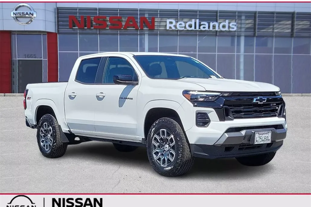 2024 Chevrolet Colorado Z71 photo 1