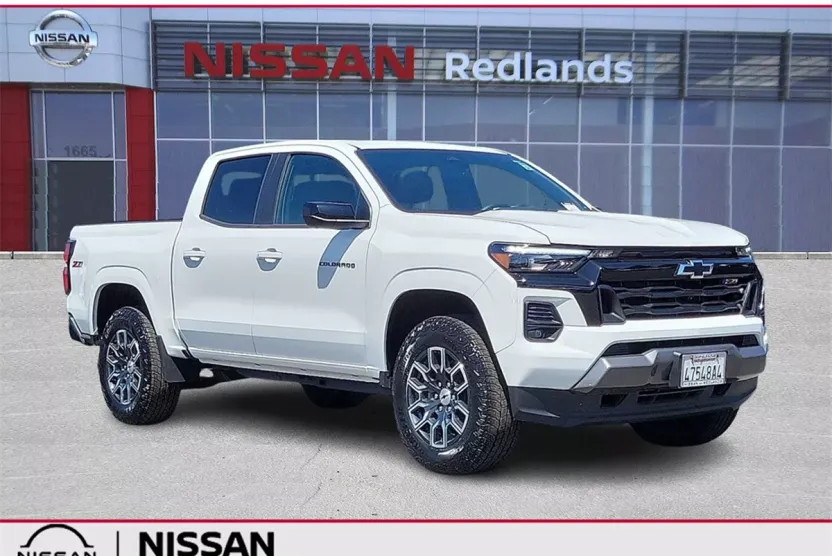 2024 Chevrolet Colorado Z71 photo 1