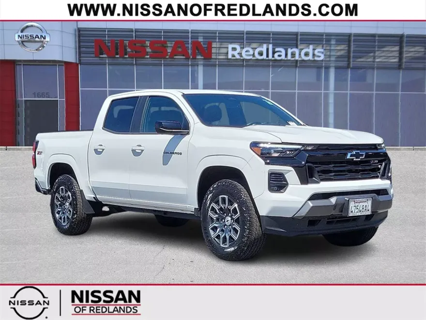 2024 Chevrolet Colorado Z71 photo 1