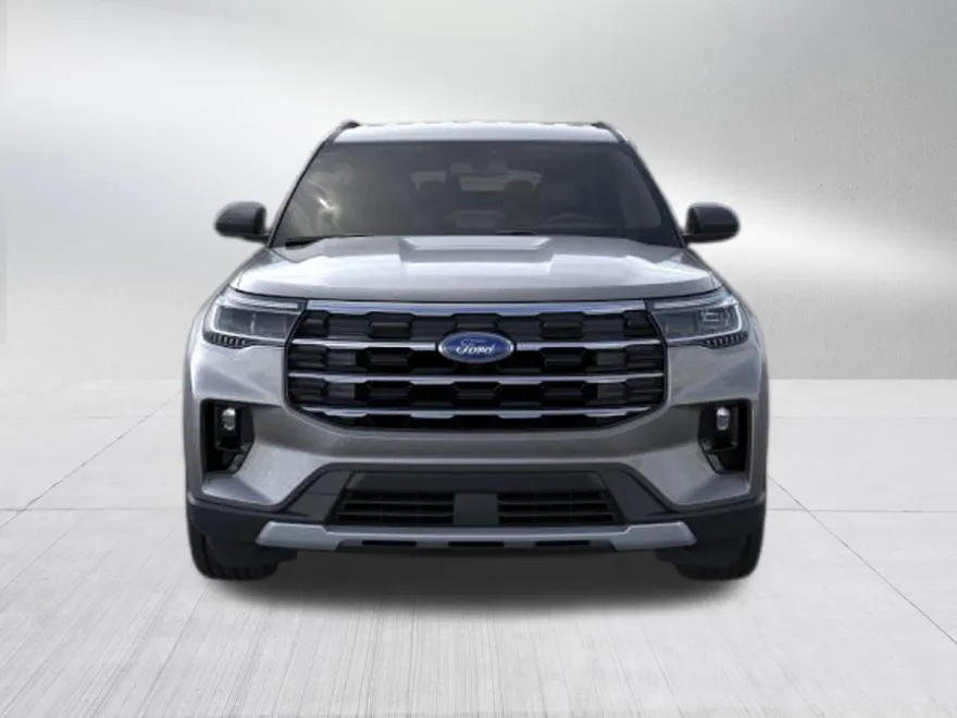 2025 Ford Explorer photo 1