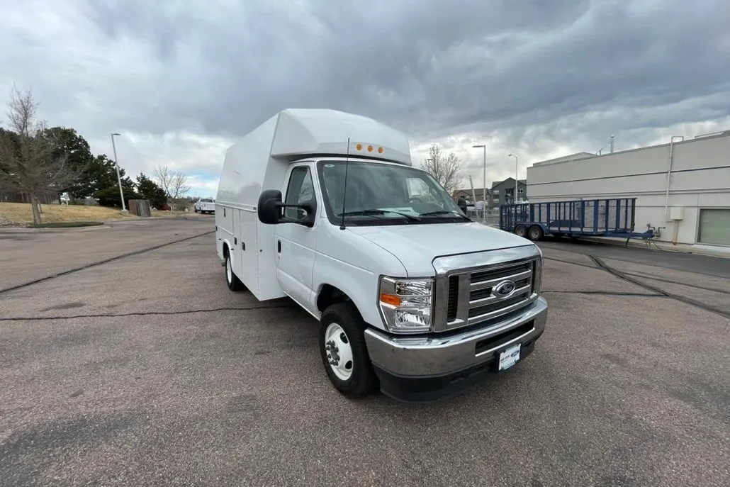 2024 Ford E-350 Base photo 1