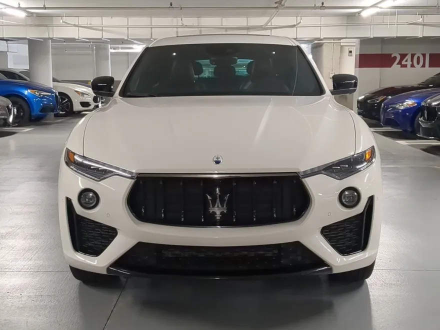 2024 Maserati Levante Modena photo 1