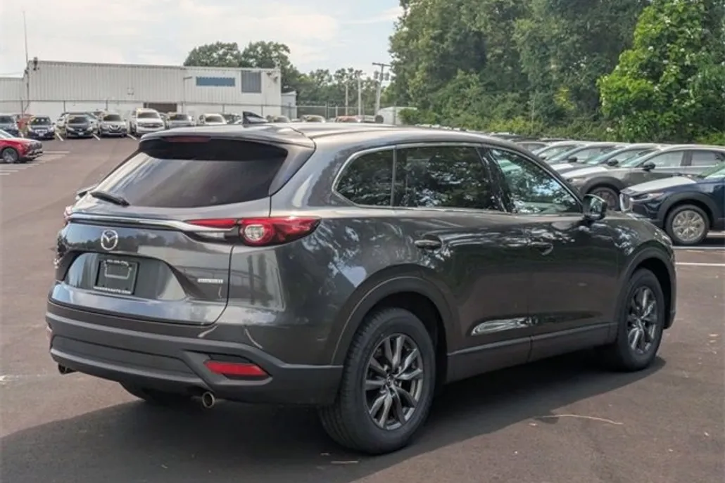 2023 Mazda CX-9 Touring photo 1