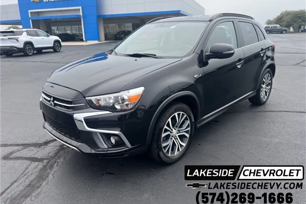 2018 Mitsubishi Outlander Sport SEL photo 1