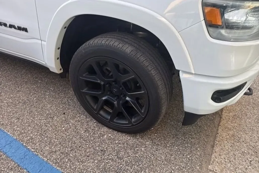2021 Ram 1500 Laramie photo 1