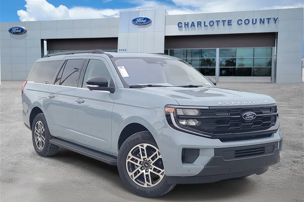 2025 Ford Expedition MAX photo 1