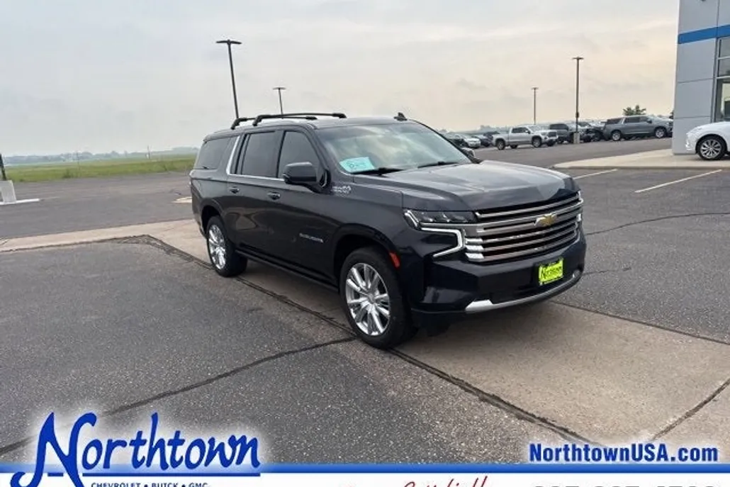 2022 Chevrolet Suburban High Country photo 1