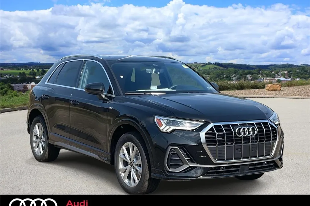 2025 Audi Q3 Premium S line 45 TFSI photo 1