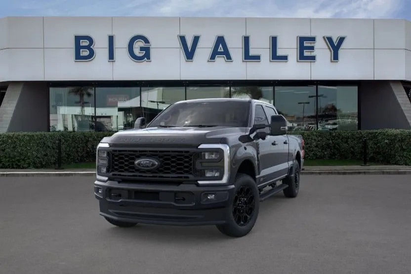 2025 Ford F-250 photo 1