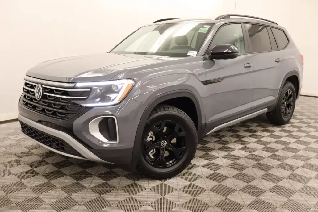 2026 Volkswagen Atlas Peak Edition SE photo 1