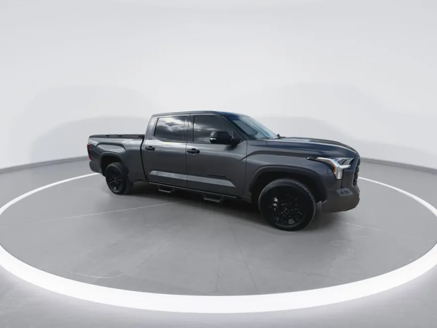2023 Toyota Tundra SR5 photo 1