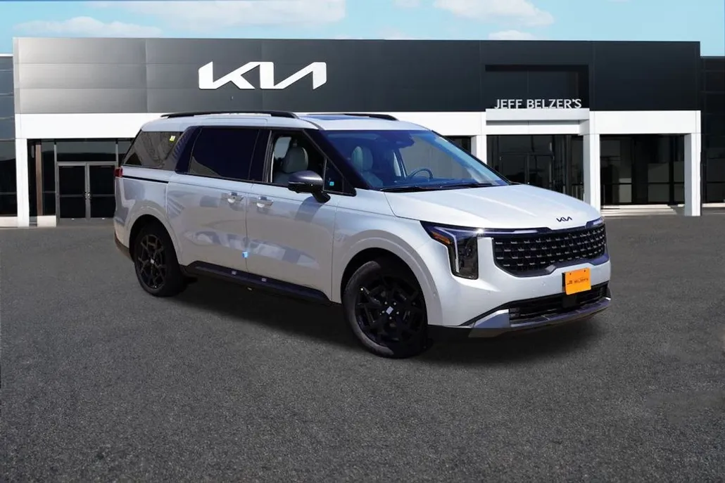 2026 Kia Carnival SX photo 1