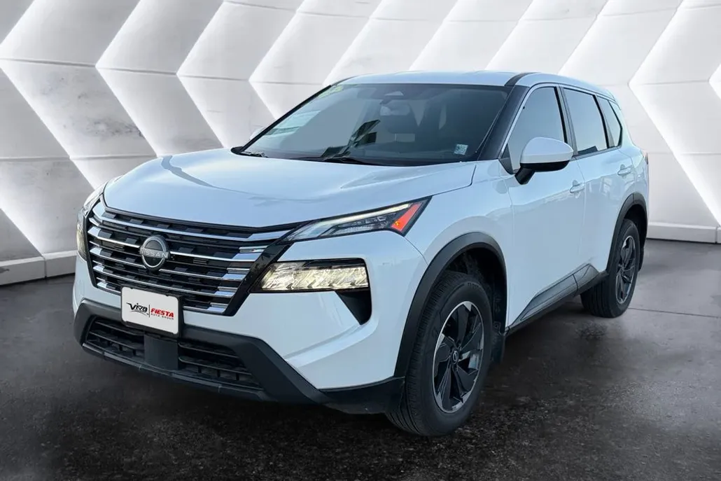 2024 Nissan Rogue SV photo 1