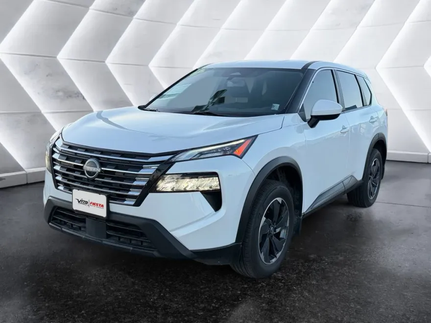 2024 Nissan Rogue SV photo 1