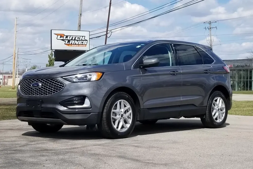 2024 Ford Edge SEL photo 1
