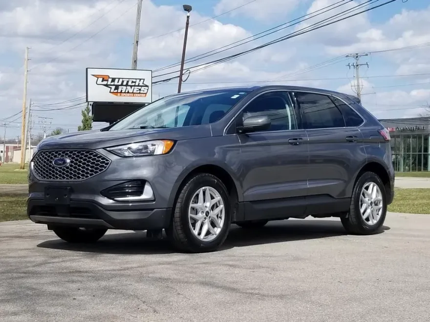 2024 Ford Edge SEL photo 1