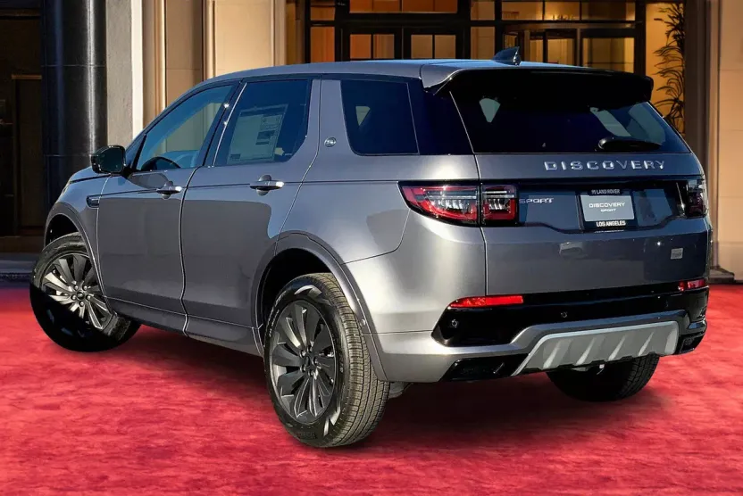 2025 Land Rover Discovery Sport S photo 1
