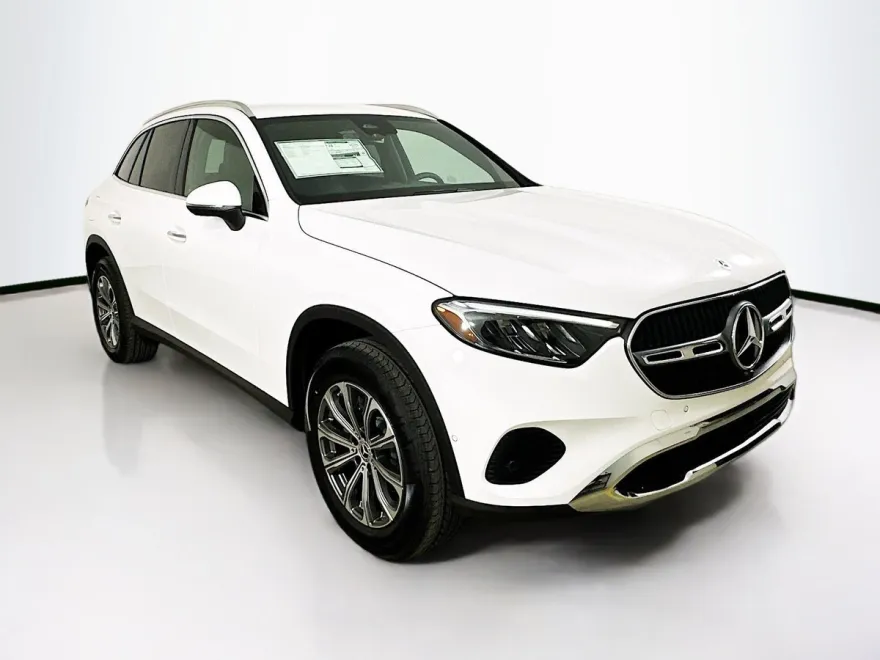 2025 Mercedes Benz GLC 300 4MATIC photo 1