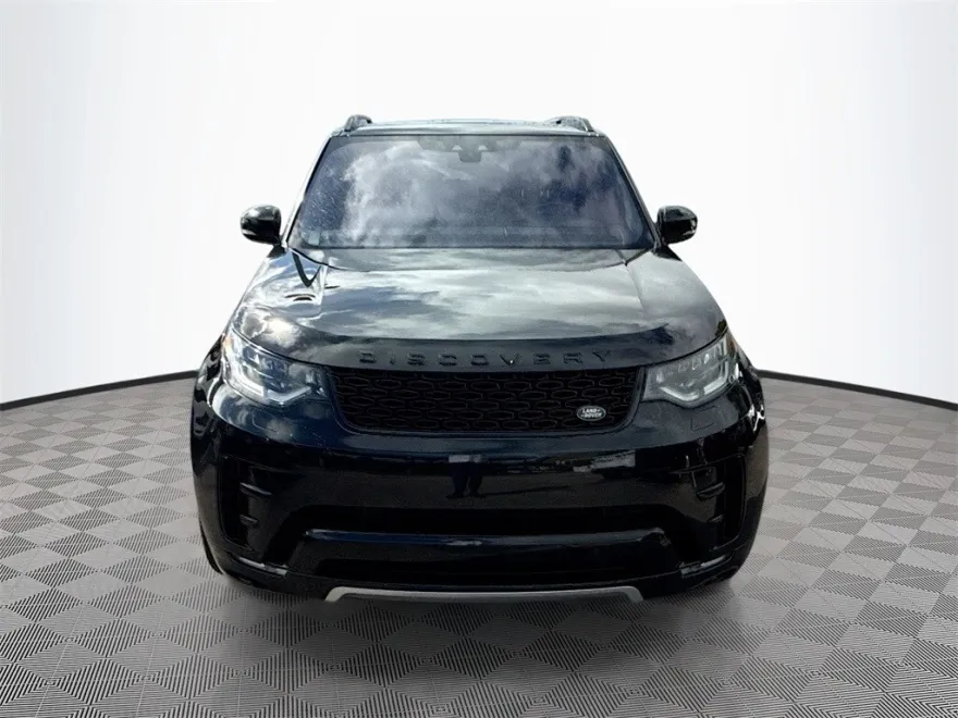 2020 Land Rover Discovery Landmark photo 1