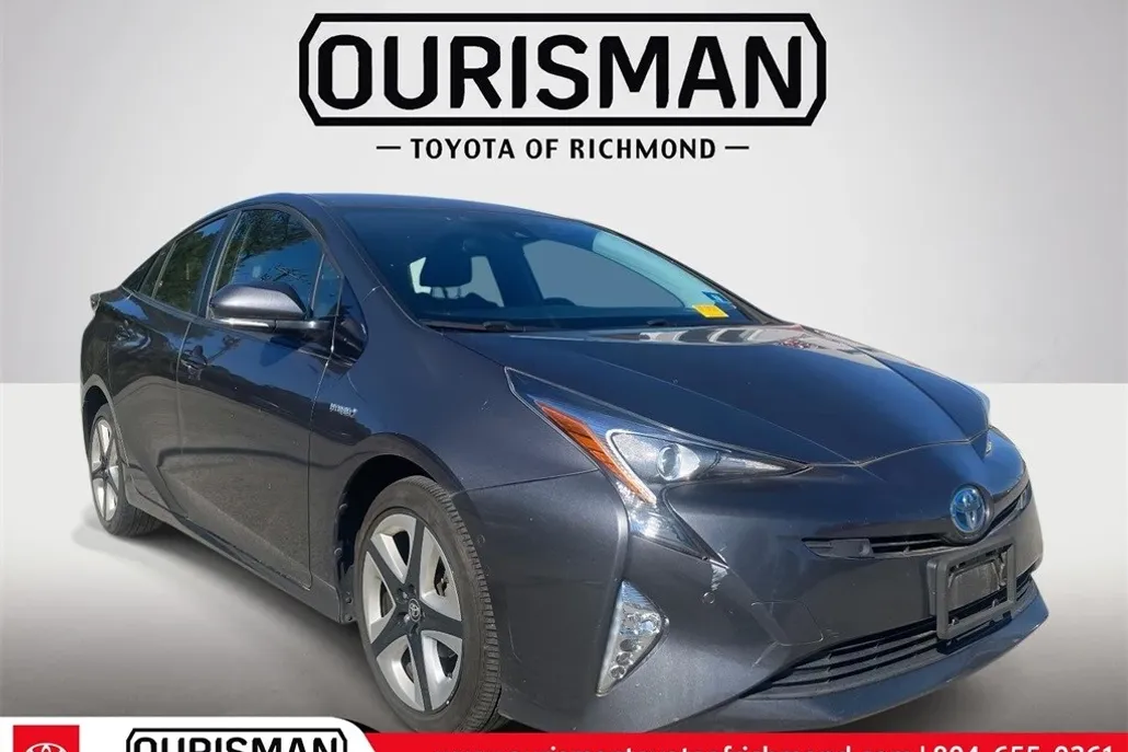 2018 Toyota Prius Three Touring photo 1