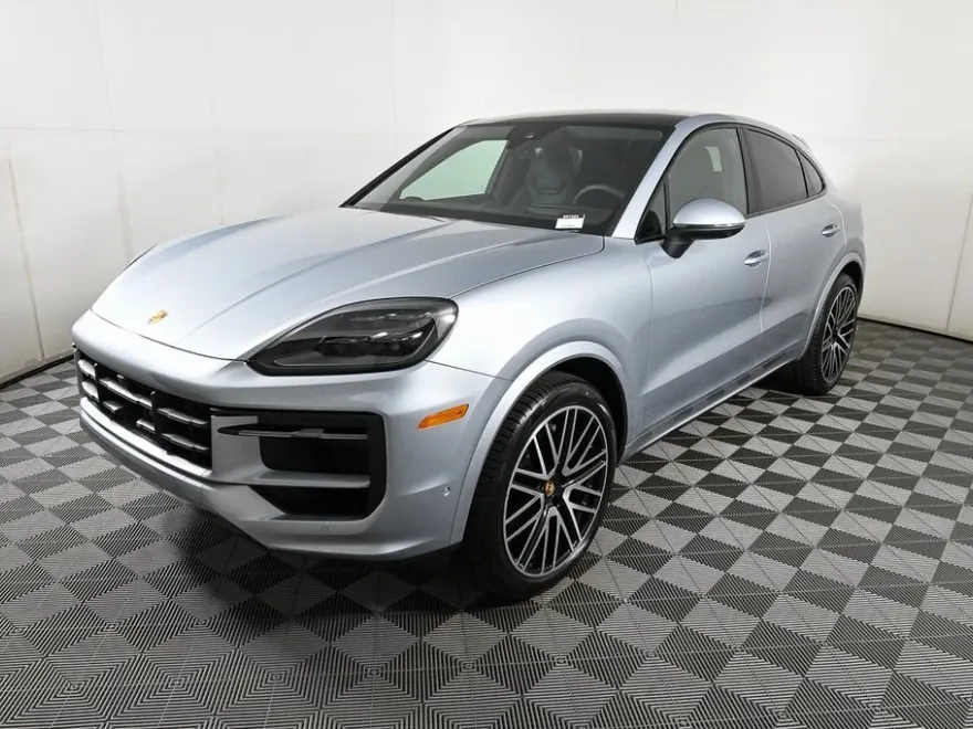 2026 Porsche Cayenne Coupe photo 1