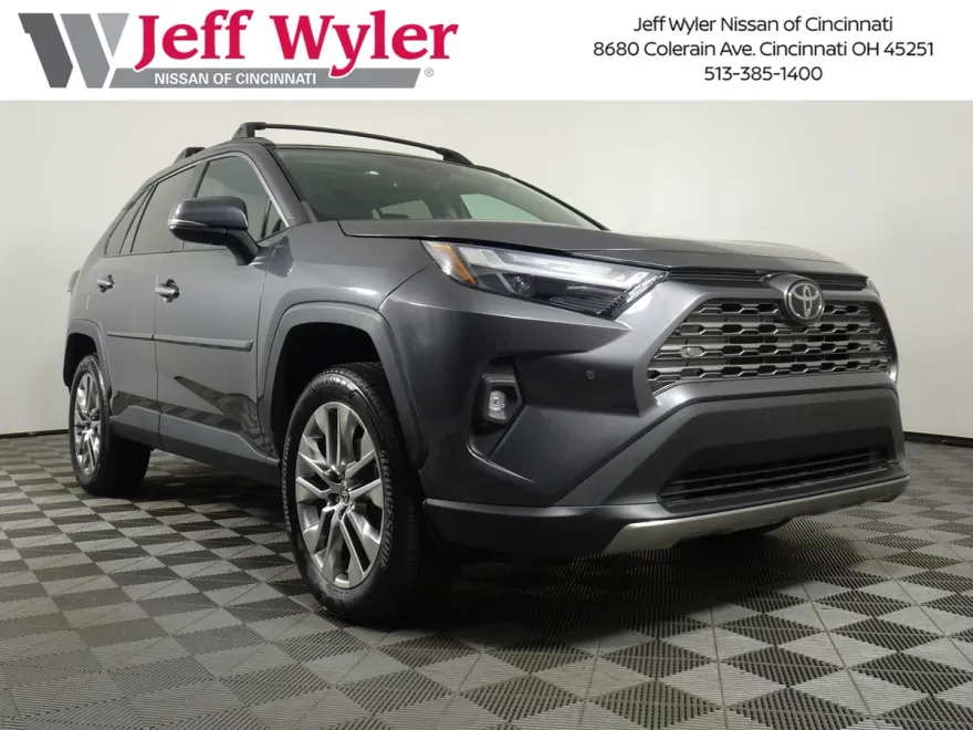 2022 Toyota RAV4 Limited photo 1