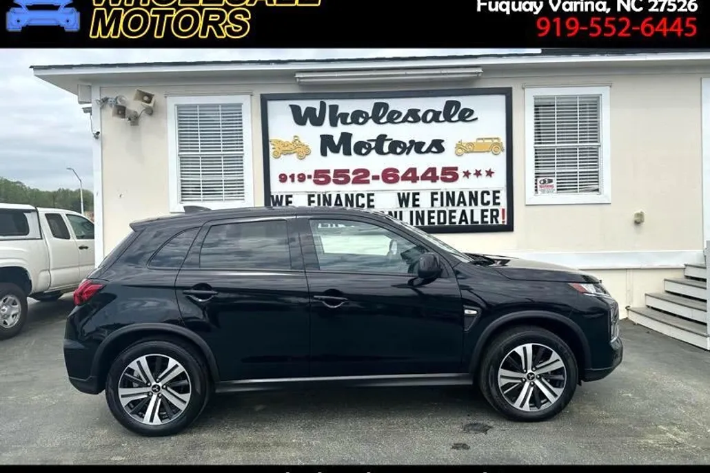 2023 Mitsubishi Outlander Sport ES photo 1