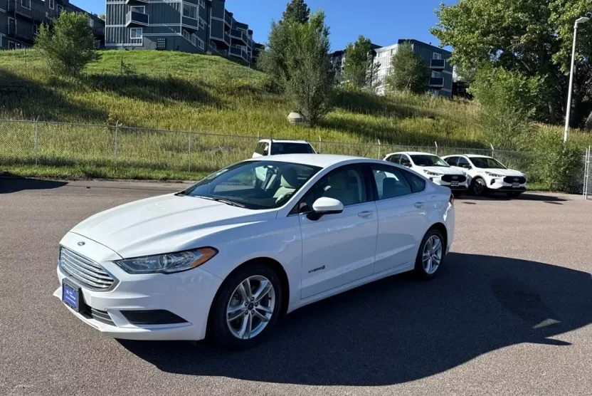 2018 Ford Fusion Hybrid S photo 1