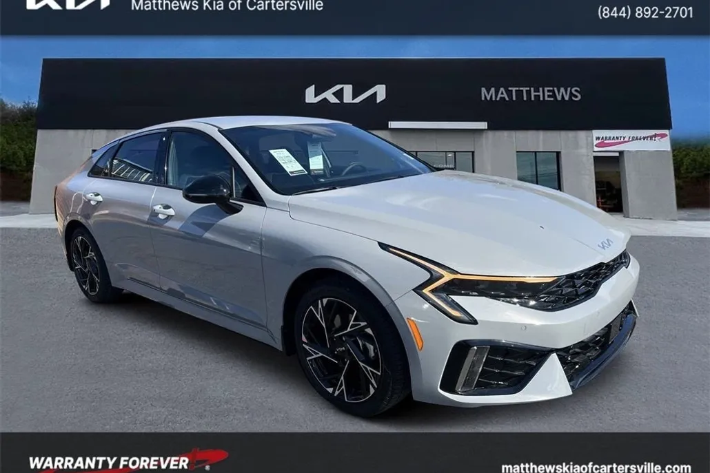 2025 Kia K5 GT-Line photo 1
