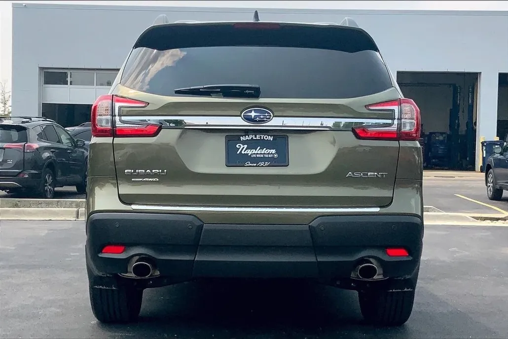 2025 Subaru Ascent Premium photo 1