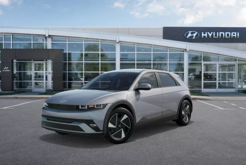 2025 Hyundai Ioniq 5 SE photo 1