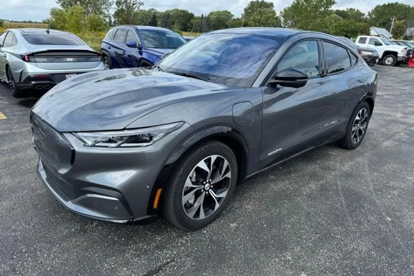 2023 Ford Mustang Mach-E Premium photo 1