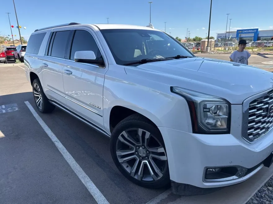 2019 Gmc Yukon XL Denali photo 1