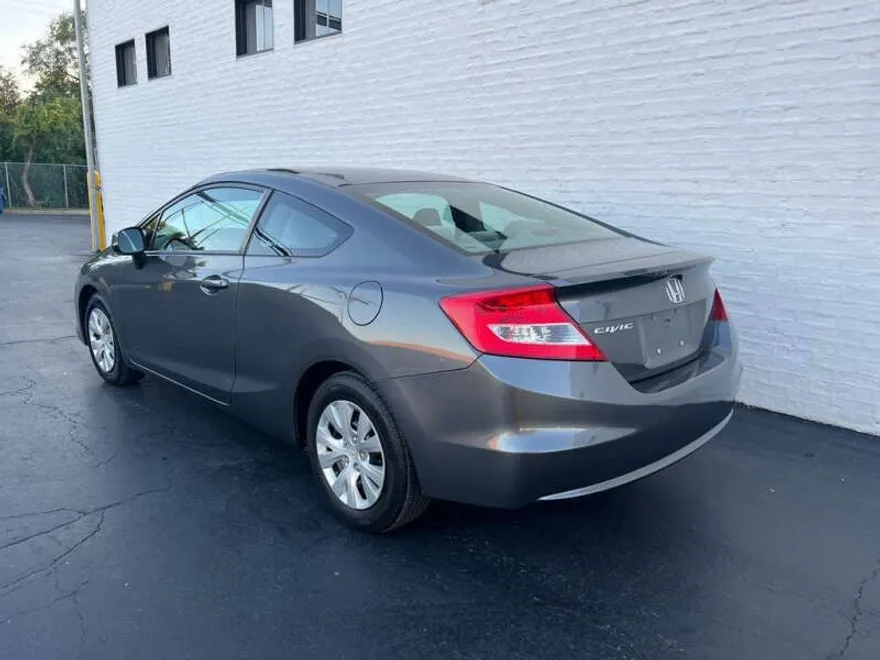 2012 Honda Civic LX photo 1