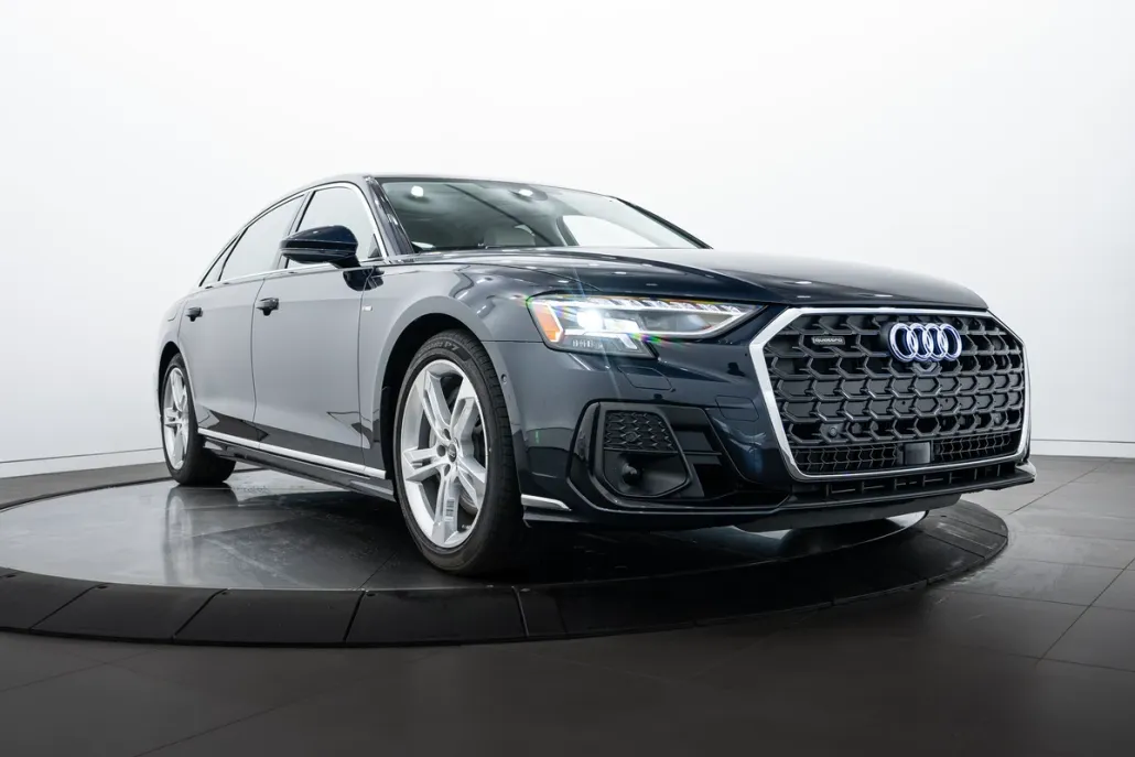 2025 Audi A8 L 55 photo 1