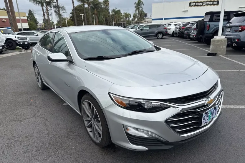 2022 Chevrolet Malibu 1LT photo 1